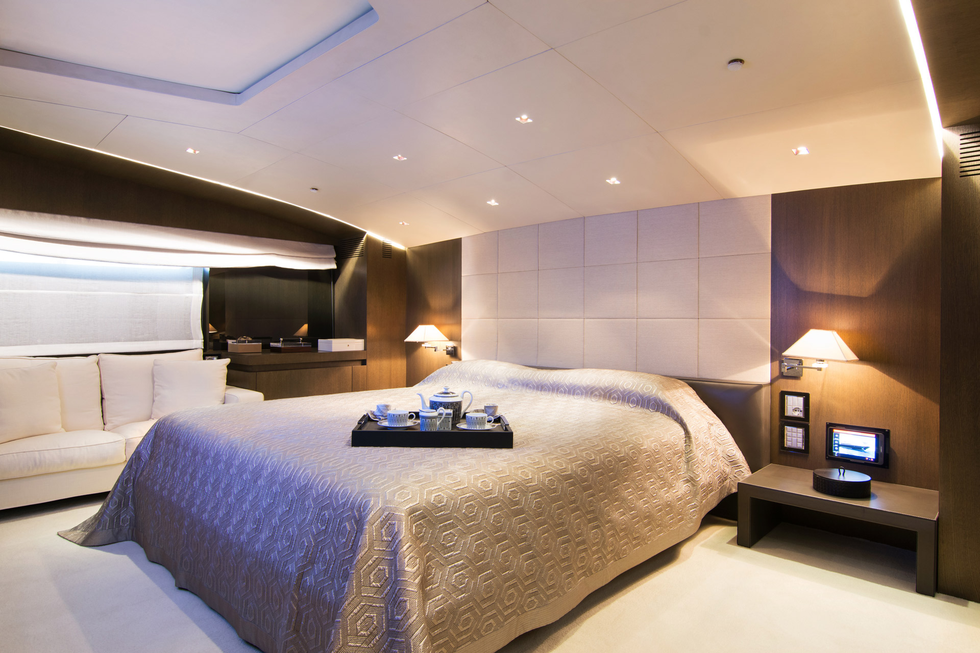 MADO Yacht Charter Details, Admiral 40 CHARTERWORLD Luxury Superyachts